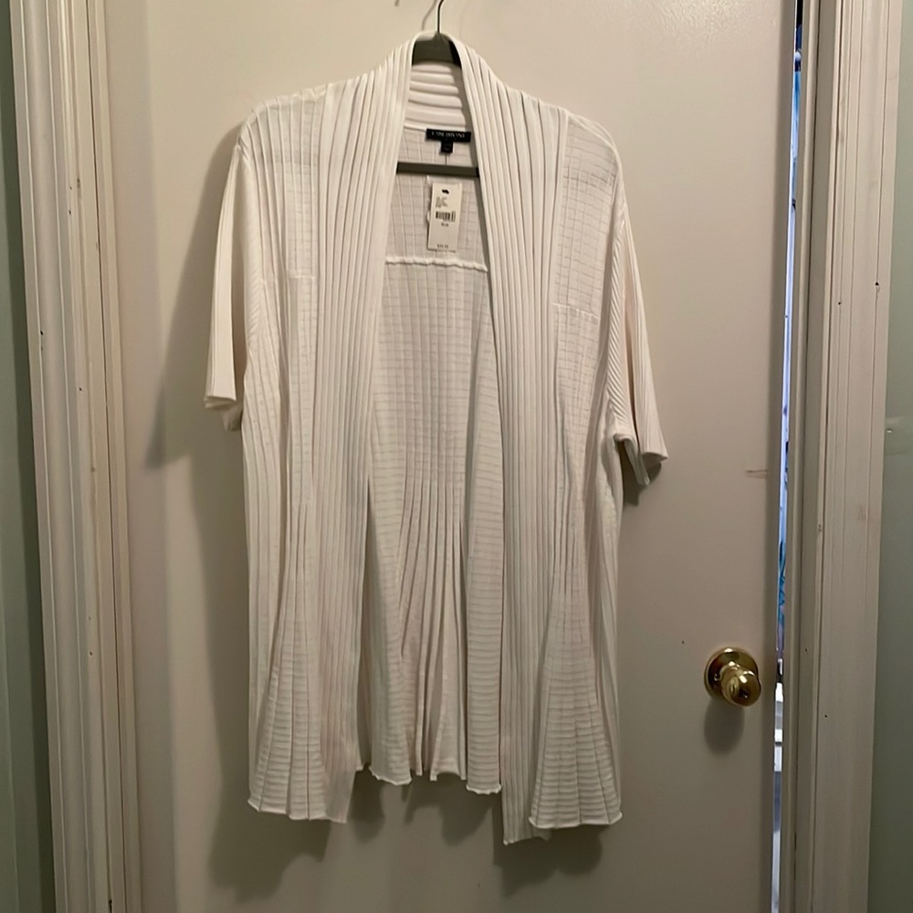 NWT Lane Bryant Short-sleeve Cardigan. Size 22/24
